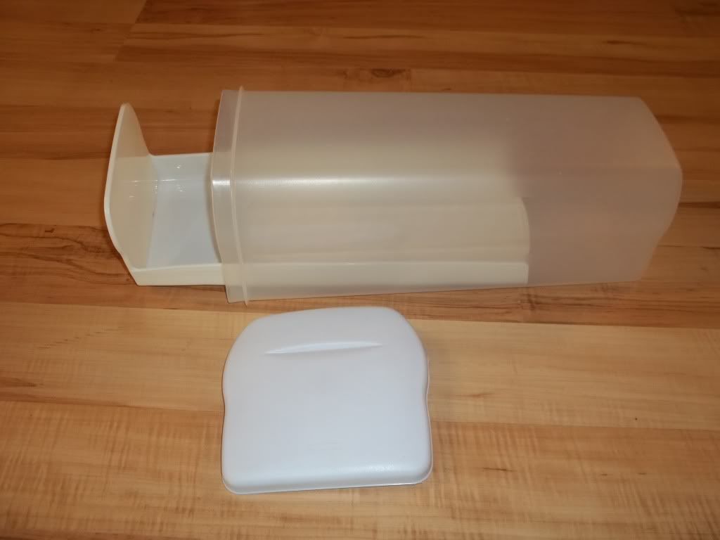 Rubbermaid Bread Container Loaf Storage Keeper Fresh Oversized Xtra
